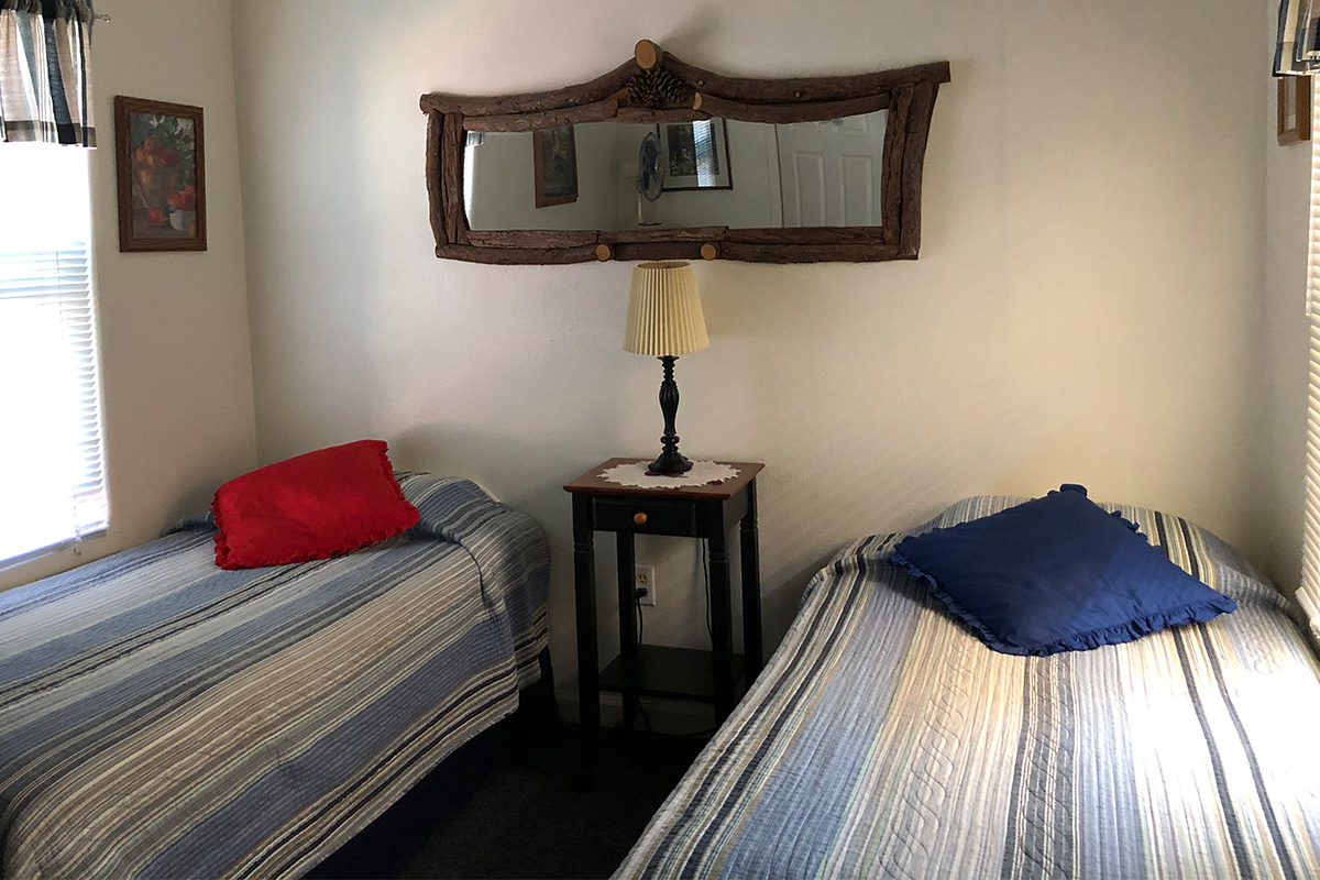 2 Twin-Sized Beds - Sleeps 2